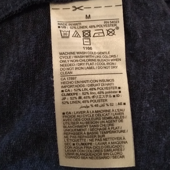 Old Navy Tee - Picture 5 of 6